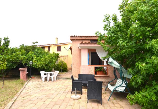 Chalet in Budoni - INDIPENDENTE VILLETTA IMMERSA NEL VERDE