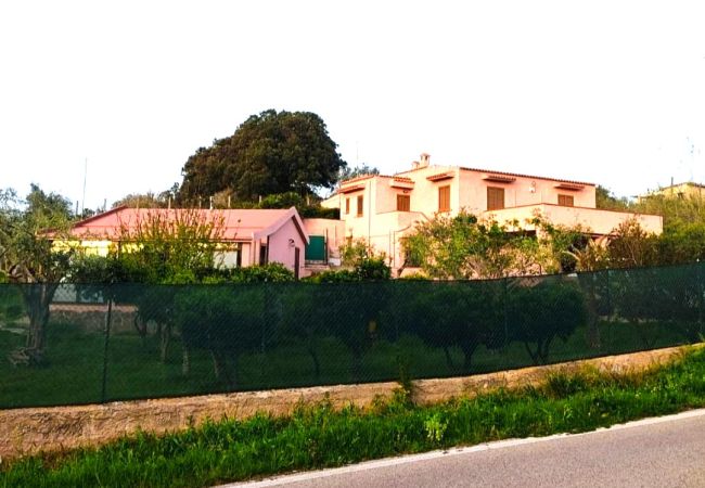 Villa in Alghero - VILLA INDIPENDENTE VISTA MARE STRADA AHO/BOSA