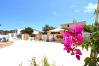 Chalet à Budoni - VILLA TOP VERANDA 200 MT DAL MARE FMP-MAUS01